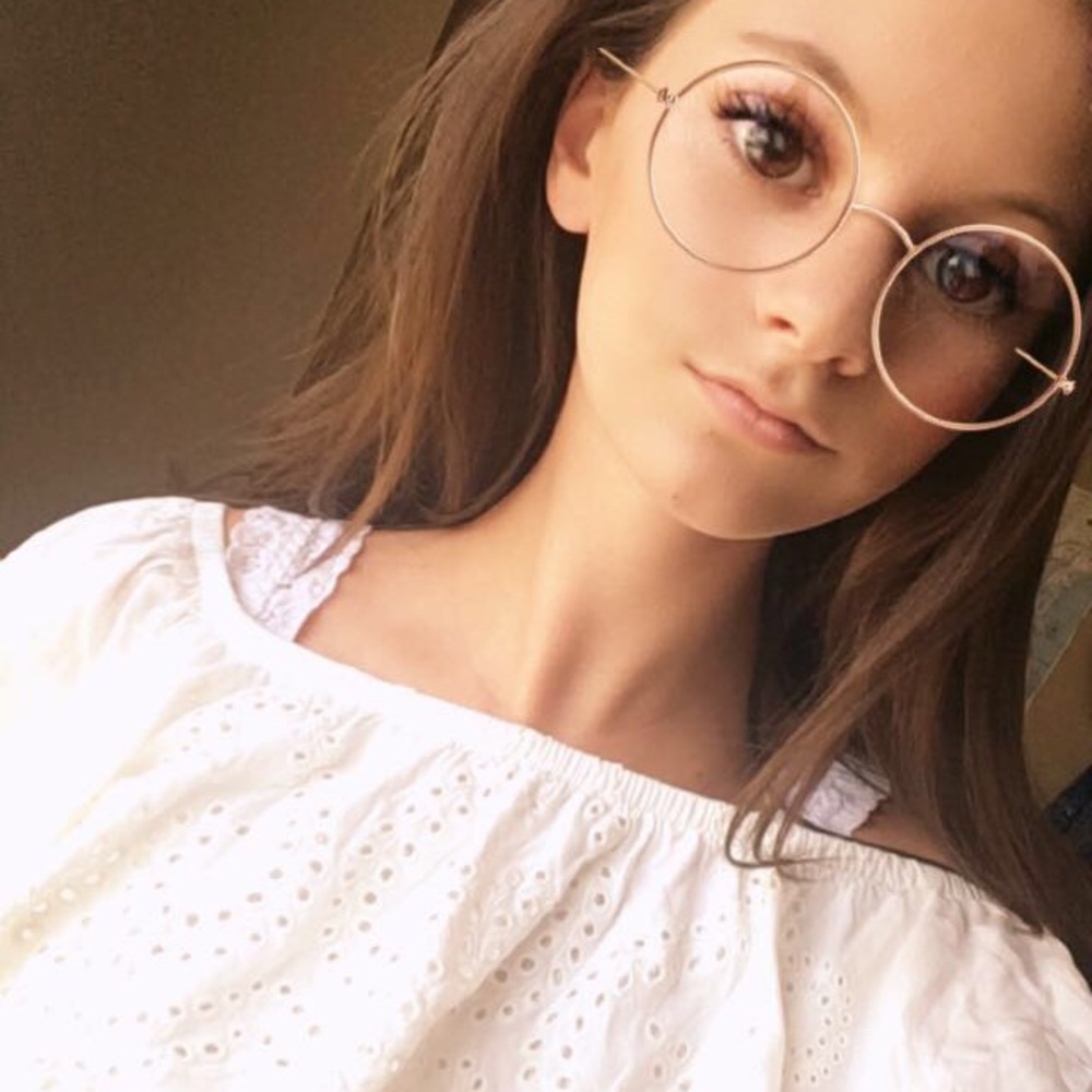 Meet your Posher, Natalie